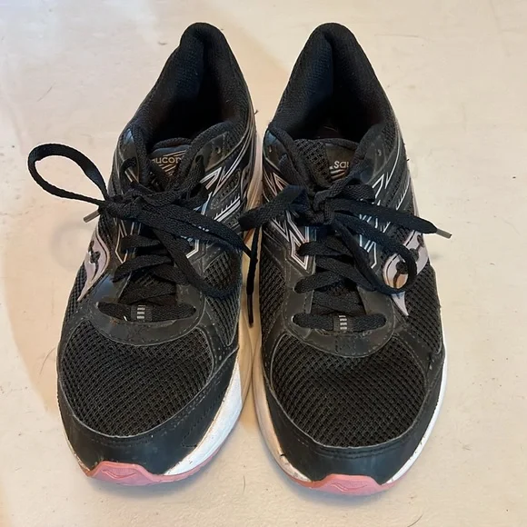 Saucony Running Shoes - Picture 2 of 6